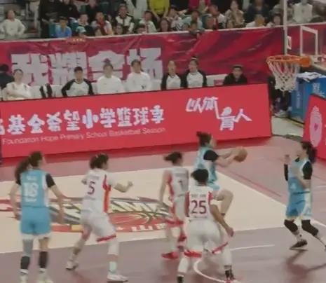 小学英文课本吴亦凡(小学英语课本上的吴亦凡)