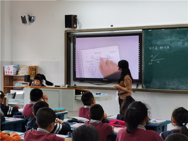 小学数学教育可以当老师吗(小学数学教育可以当老师吗女生)